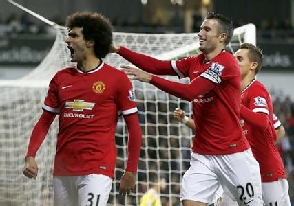 中球员围攻 中球员围攻